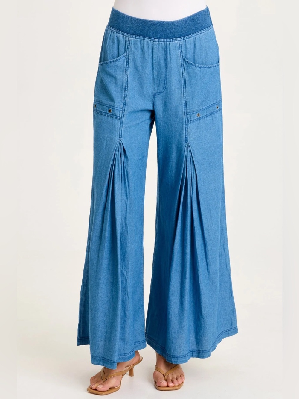 XCVI
JERONA INDIGO PLEATED WIDE LEG PANT